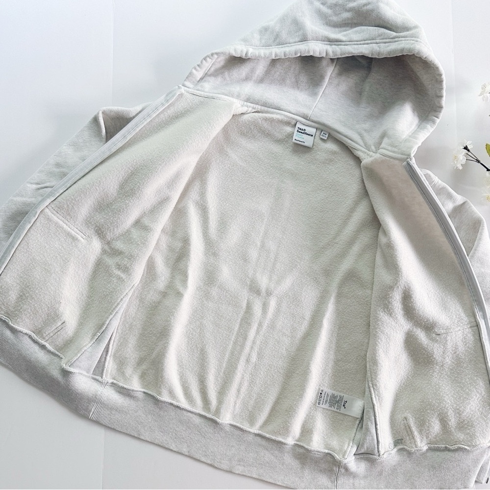 Aritzia TNA Sweatfleece Cozy Fleece Boyfriend Fit Top Zip Up Sweatshirt - Picture 9 of 12